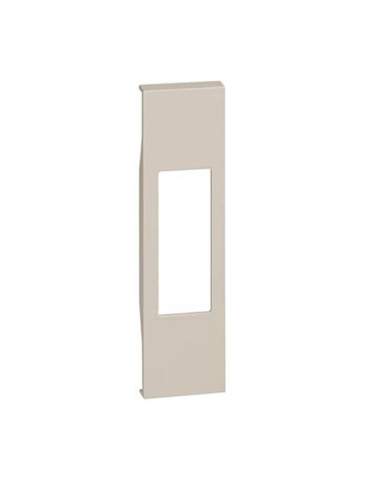 Cover Per Presa Standard Italia 10/16A 1Modulo Sabbia Living Now BTICINO - KM02